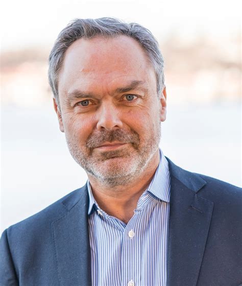 Då behövs ett samlande, positivt ledarskap. Ulf Bjereld: Går vi mot en partiledarstrid i Liberalerna?