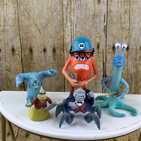 Disney Monsters Inc Lot 5 Figurines Ray Waternoose Fungus Roz Sulley