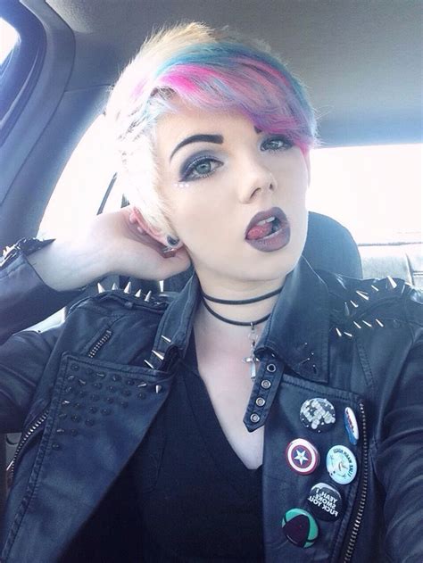 Selfies For Days Gorgeous Gothy Goodness Pinterest