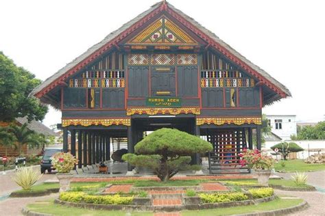Rumah Adat Aceh Nama Ciri Khas Filosofi Dan Fungsi Tiap Bagiannya