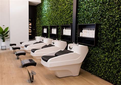 Beauty Salon Decor Ideas Em 2020 Com Imagens Lavatório Salão De