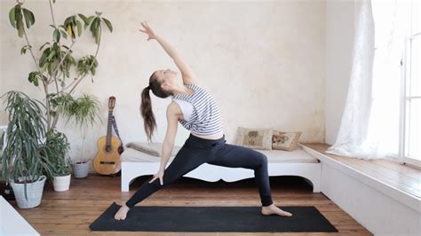 Yoga Morgen Routine Wach And Energiegeladen Perfekter Start In Den