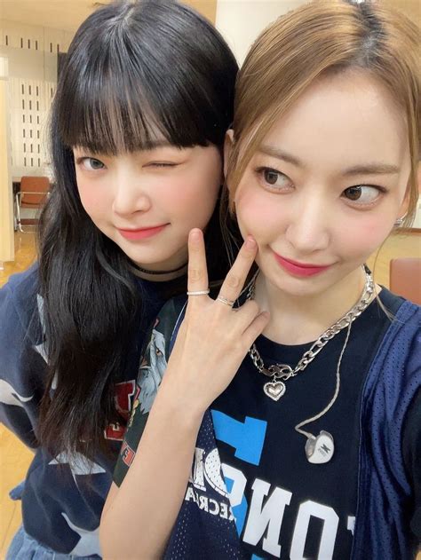 Eunchae And Sakura 앞머리 귀엽다 사쿠라