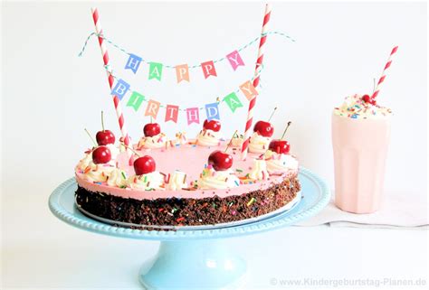 Kleine kuchen ammer in einer mischung aus rosa stoff. Happy Birthday Banner (mit Bildern) | Kuchen kindergeburtstag, Kindergeburtstag planen, Milchshake