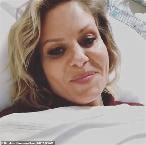 Candace Cameron Bure Shows Off Gruesome Hand Injury As Shes Sent To