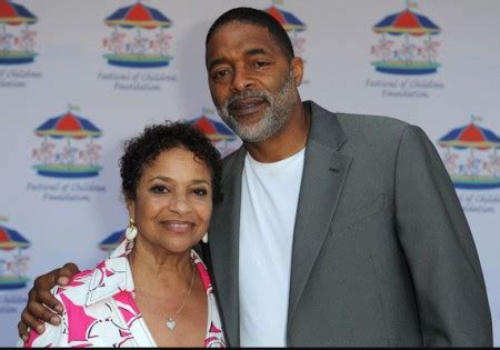 Allen's husband is a retired nba star who played professionally for twelve years across three teams. Debbie Allen Is Happily Married To Former NBA Player ...
