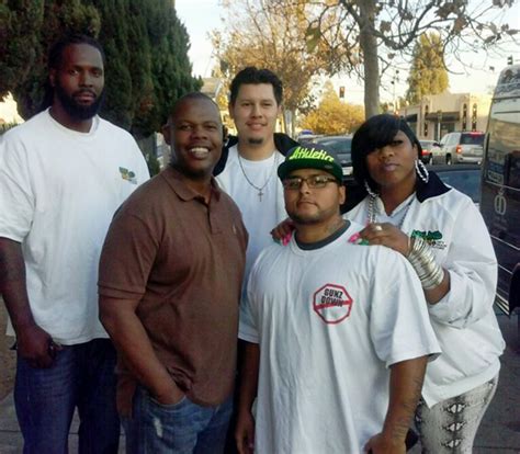 Oakland California Youth Outreach Takes On Gang Violence Oakland North