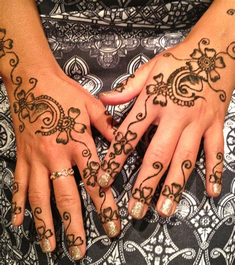 Simply Beautiful Henna Henna Hand Tattoo Hand Tattoos