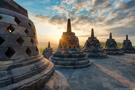 Paket Wisata Jogja Borobudur Temple