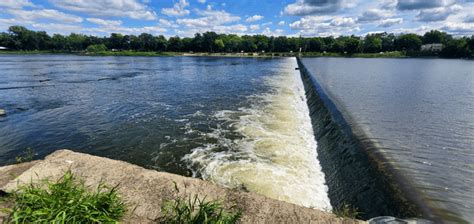 Kankakee River Dam Located In The Small Town Of Wilmington Il R