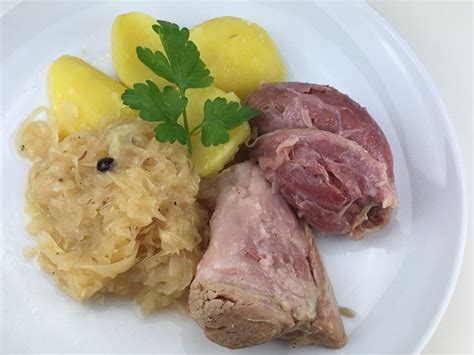 Lecker Bentos Und Mehr Eisbein Mit Sauerkraut Und Salzkartoffeln