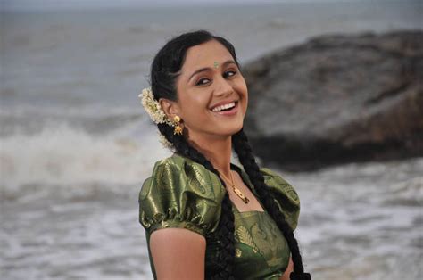 Telugu Actress Devayani Latest Gorgeous Photos Gallery Wallpapers