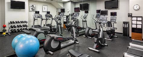 Hotel Fitnessstudio In New York Freizeitaktivitäten Im Courtyard New