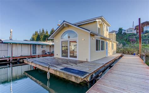 Bright And Inviting Remodel 269000 Floating Homes Portland