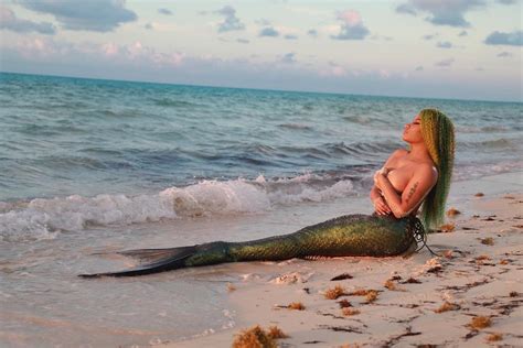 Nicki Minaj Goes Topless As She Dresses As A Mermaid For New Music