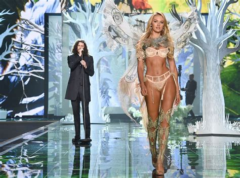 2014 Victorias Secret Fashion Show Top 10 Hottest Looks