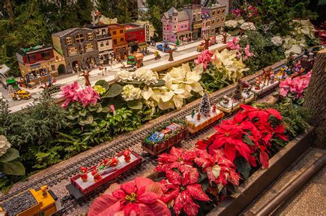 This Christmas Model Train Show In Wisconsin Will Delight Your Whole
