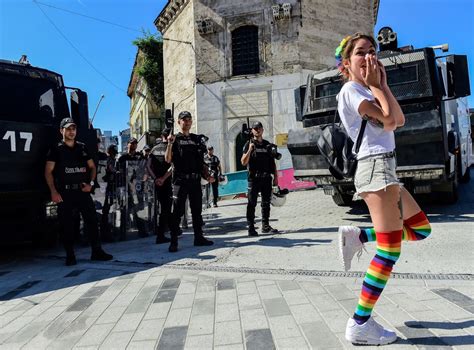 Istanbul Gay Pride Activists Defy Ban Tear Gas And Far Right Threats