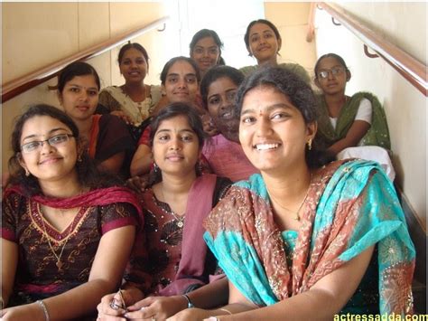 Hyderabad Telugu Engineering College Girls Photos