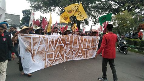 Petani Buruh Mahasiswa Lakukan Aksi Damai Di Sukabumi Dan Medan Serikat Petani Indonesia