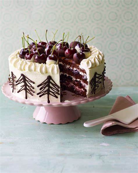 Now reading8 mary berry dessert recipes to help you prep for your 'great british bake off' audition. As 25 melhores ideias de Mary berry desserts no Pinterest