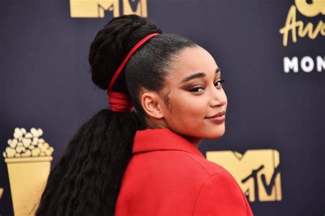 amandla stenberg proudly comes out as gay so happy to say the words