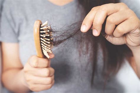 Penyebab Dan 5 Cara Mengatasi Rambut Rontok Setelah Melahirkan