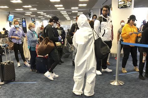 Airline Passenger Describes Packed Flight To Nyc Surrounded By People Not Wearing Masks
