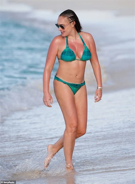 Tamara Ecclestone Shows Off Her Stunning Figure In Green Bikini In The