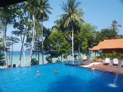Enjoy free cancellation on most hotels. 3D2N Snorkeling Package at D'coconut Lagoon, Pulau Lang ...