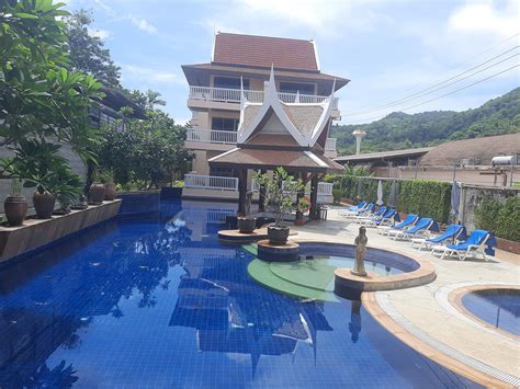 book kata poolside resort in karon