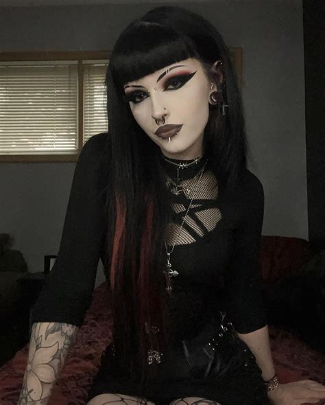 aesthetic people goth aesthetic pretty makeup makeup looks gothic girls alt makeup gothic