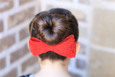How To Create A Love Bun Valentines Day Hairstyles Cute Girls