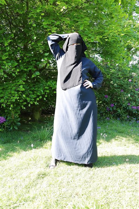 Muslim Burqa Niqab Suspenders Outdoors Flashing 86 Pics 2 Xhamster