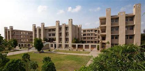Hyderabad Institute Of Technology And Management Fees Placements