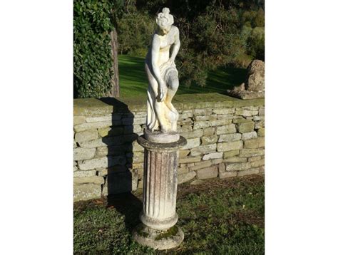 Garden Statue Of Bathing Venus Holloways Garden Antiques