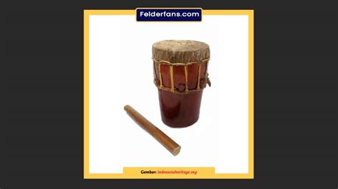 Pada bagian samping tifa dilengkapi dengan pegangan agar bisa ditenteng. 13 Alat Musik Ritmis (Gambar & Penjelasan) - Felderfans.com