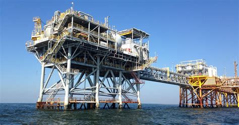 Report Blasts Oil Rig Safety Agencys Effectiveness