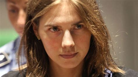 Netflixs Amanda Knox Documentary Traces How A Murder Case Became A Cultural Witch Hunt Vox