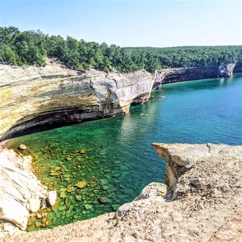 A Weekend Getaway To Pictured Rocks National Lakeshore
