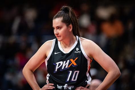 How Megan Gustafson Is Thriving With The Phoenix Mercury The Next