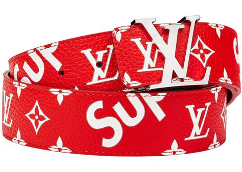 While supreme x louis vuitton was an understandable surprise to fans and spectators of both brands, those who know the history of the two were likely surprised for different reasons. Louis Vuitton x Supreme Initiales Belt 40 MM Monogram Red