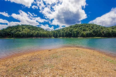 Beautiful Ozark Oasis W Deck Walk To Beaver Lake Rogers Ar Evolve