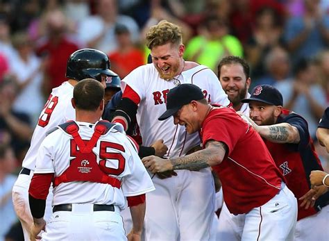 Red Sox Walk Off On White Sox Again The Boston Globe Red Sox