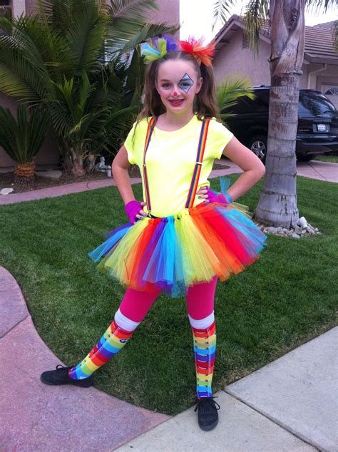 Cute Clown Easy Costume And Simple Makeup Inspired By A Variety Of