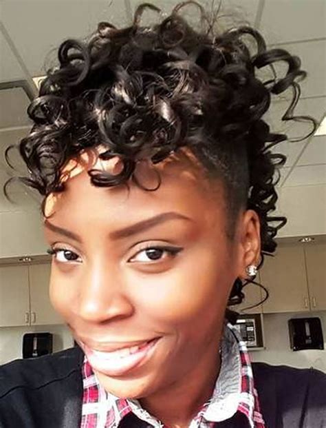 Here are 41 ways to wear mohawk haircuts for short, straight, curly and black hair. Mohawk hairstyles for black women in summer 2020-2021 - HAIRSTYLES