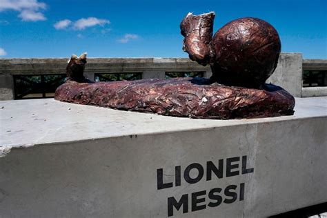 Messi Statue Destroyed By Vandals In Argentina For The Second Time In A