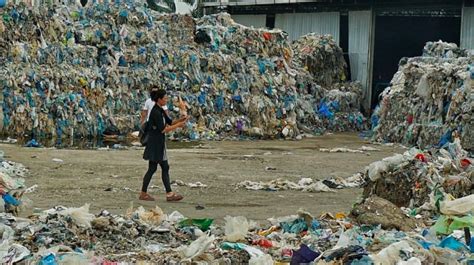 Integrated system of solid waste the 'national recycling program' was initiated in 2000 and in 2005,malaysia released the 'national. Illegal Plastic-Burning Factories Fill Town With Toxic ...