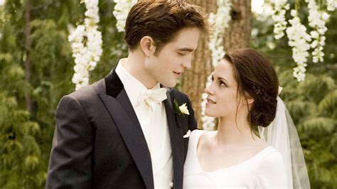 Crepúsculo Qual é a ordem dos filmes da saga estrelada por Robert Pattinson Kristen Stewart e