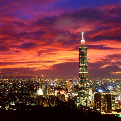 Traveling Hazy New Year 2015 At Taipei 101